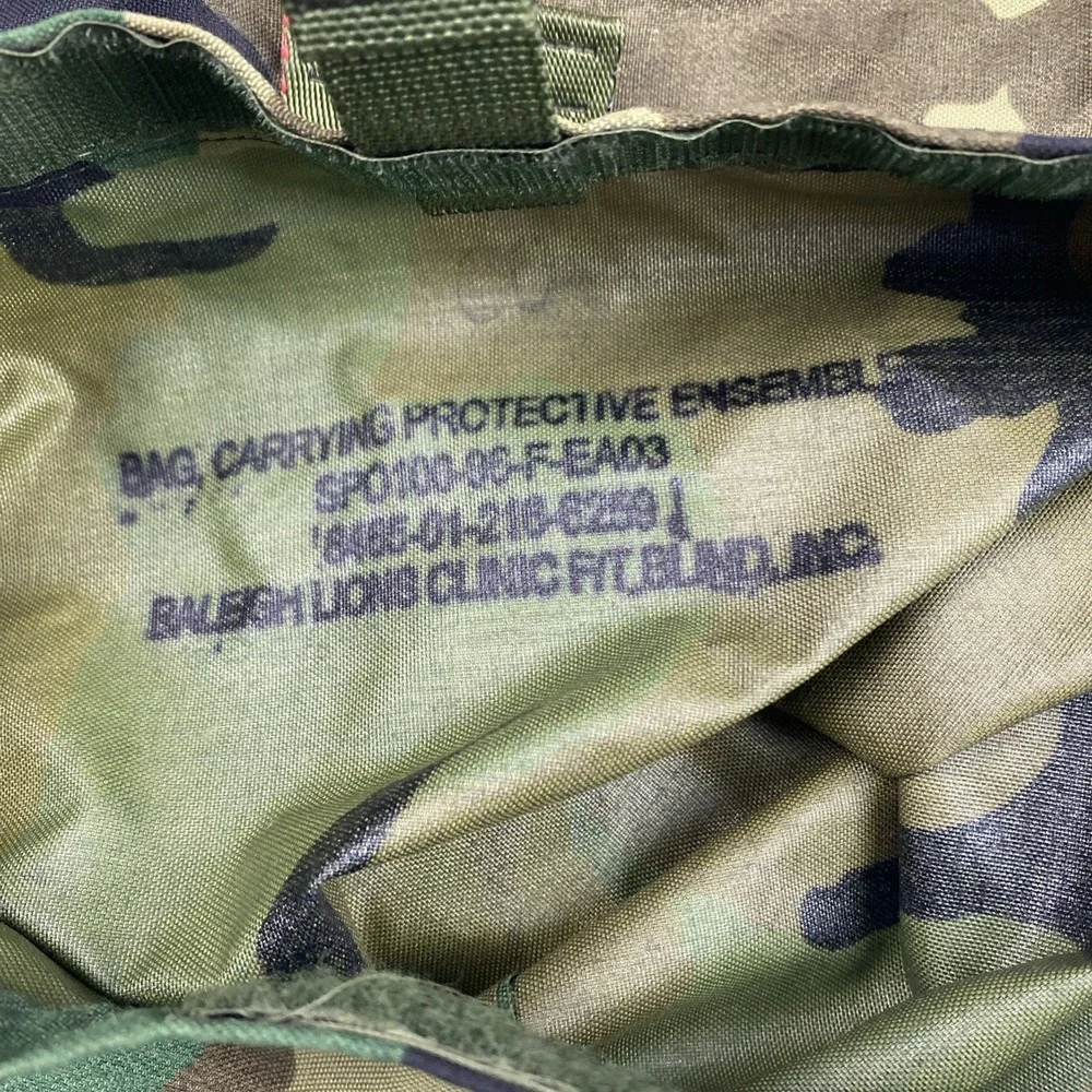 US Military Woodland Camo Bag Carrying Protecting Ensemble USGI Straps Tote Case